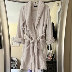 Plush Women's Sherpa-Lined Bathrobe - Natori